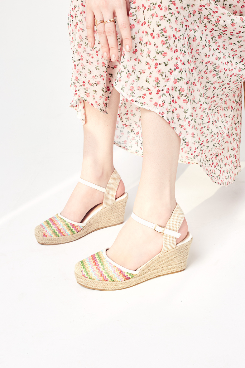 Grossiste R and BE - Espadrilles Compensées multicolore