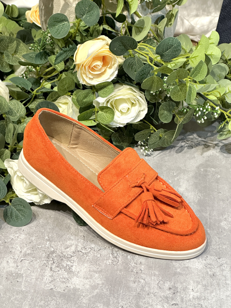 Grossiste R and BE - OR638 Mocassins souples en daim synthétique femme avec pompon