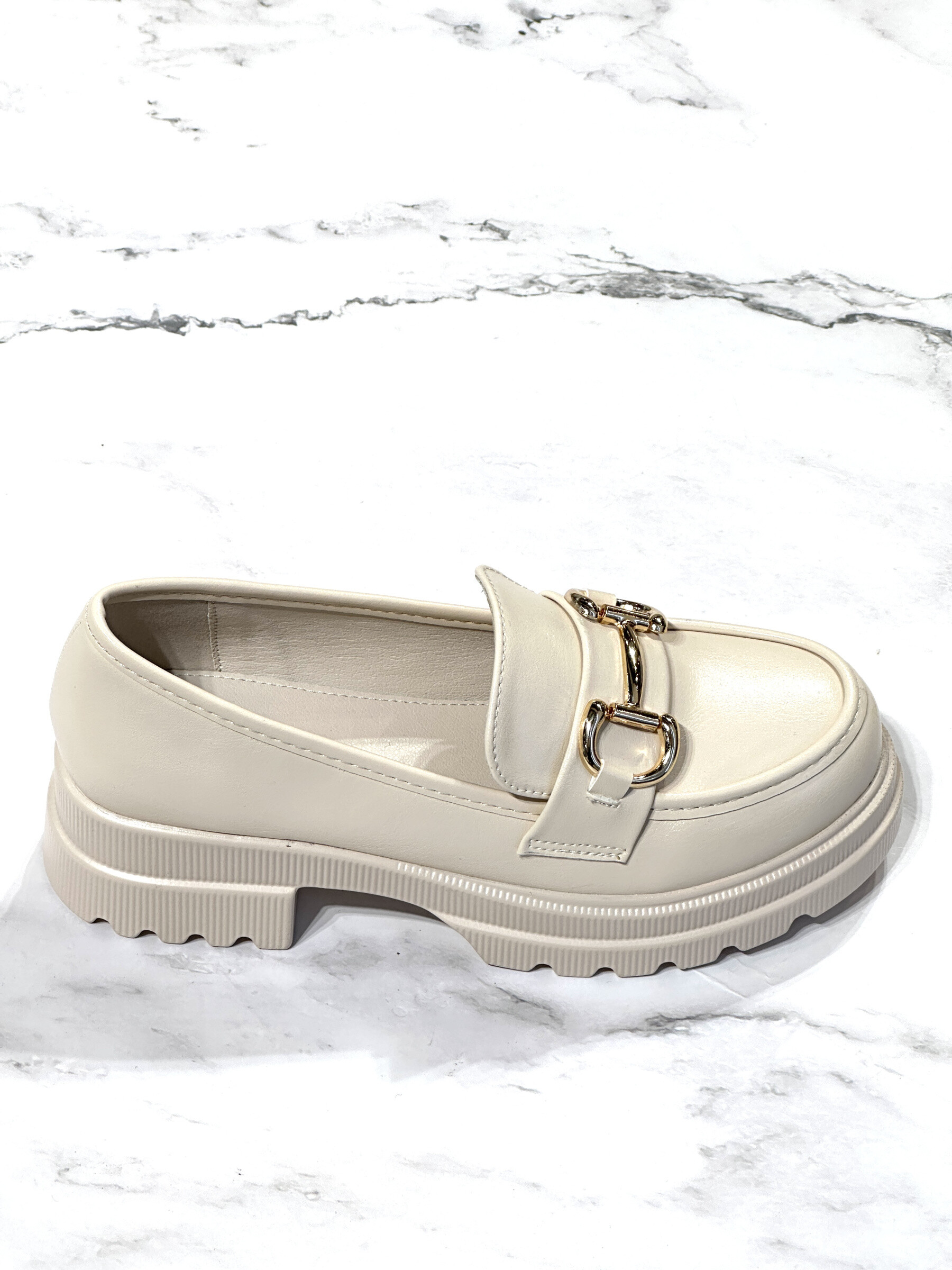 Großhändler R and BE - DF231 Damenloafer mit leicht gezackter Sohle mit Schnalle