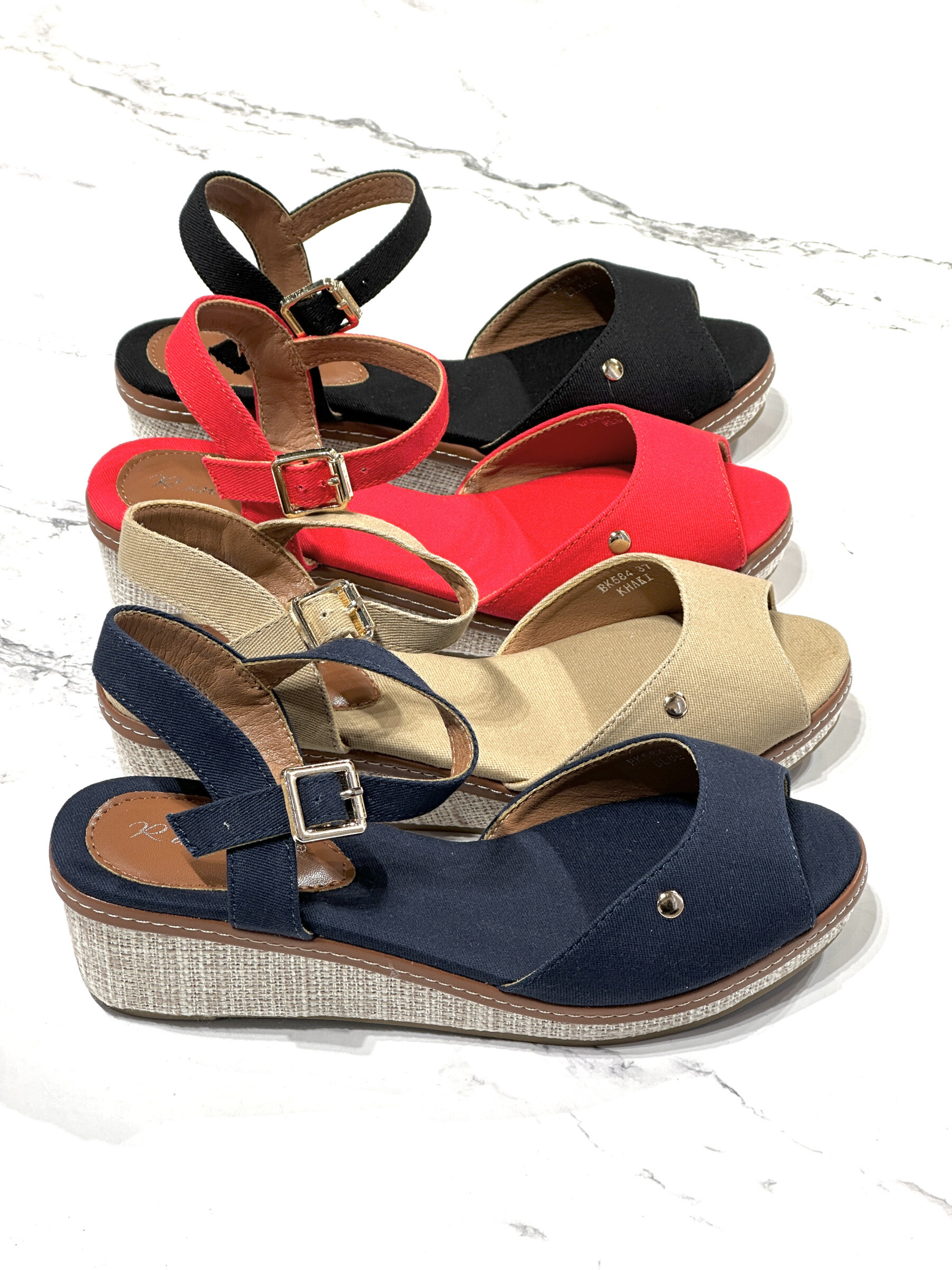 Grossiste R and BE - BK584 Sandales compensées en tissus haut de 4cm