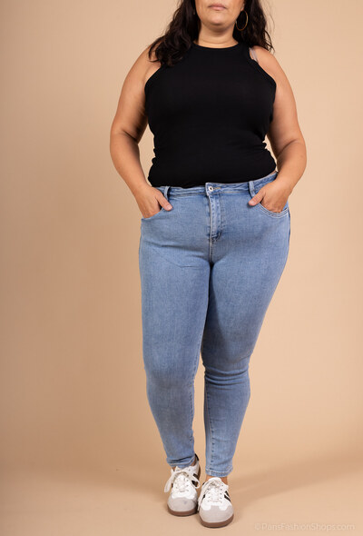 Grossiste R.Jonaco - jean slim grande taille Grossiste R.Jonaco - jean slim grande taille