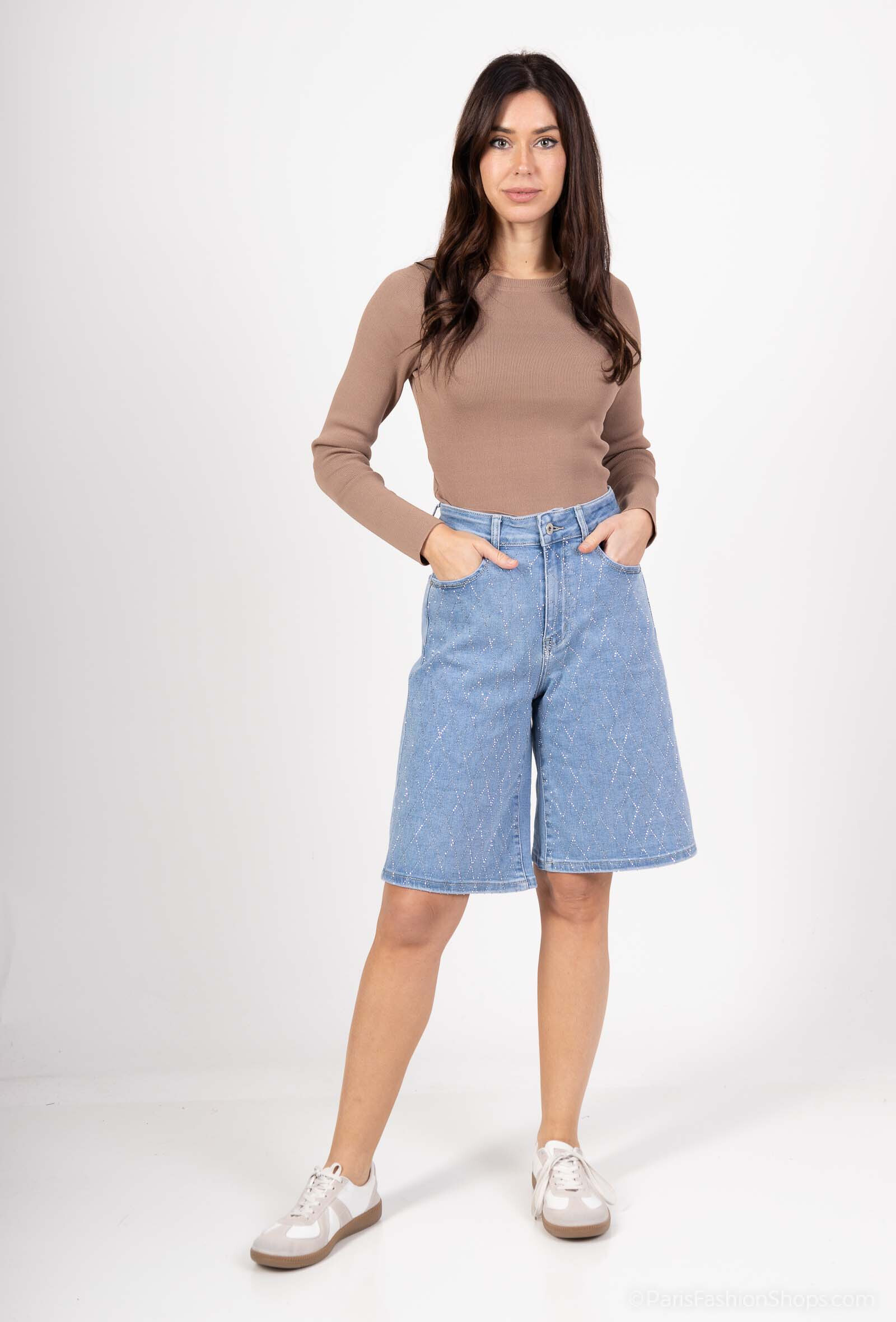 Wholesaler R.Jonaco - Ripped shorts in jeans
