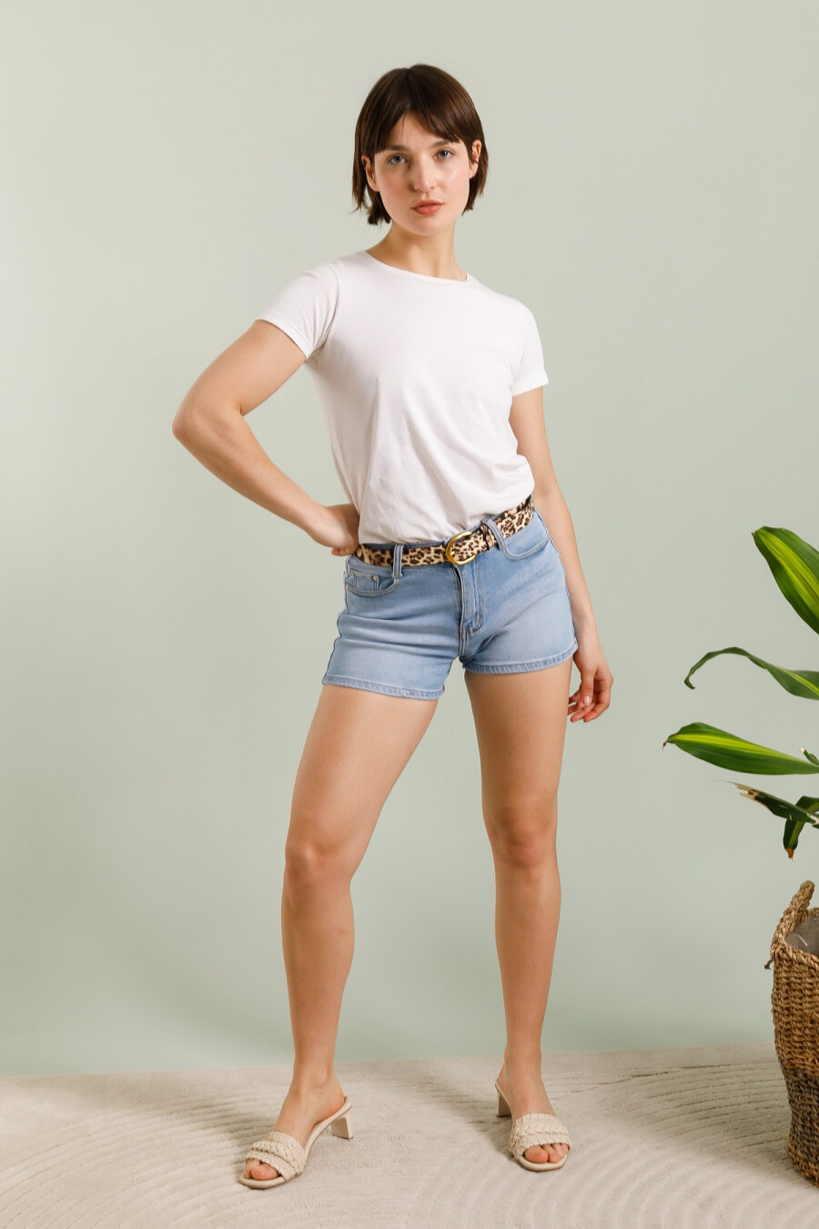 Wholesaler REDBERRY - Blue shorts with leopard belt