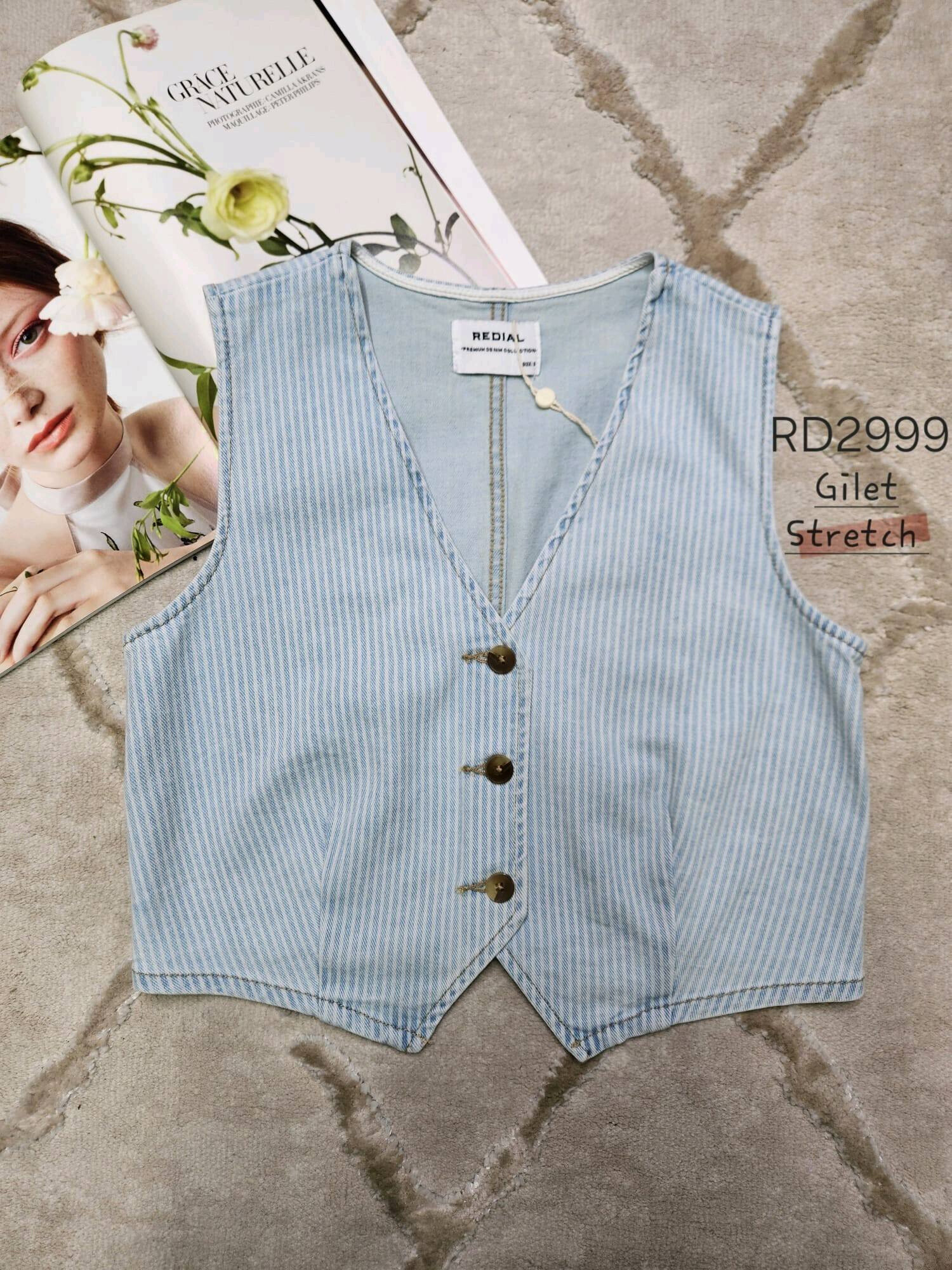Wholesaler Redial - Light blue denim vest with striped sleeve