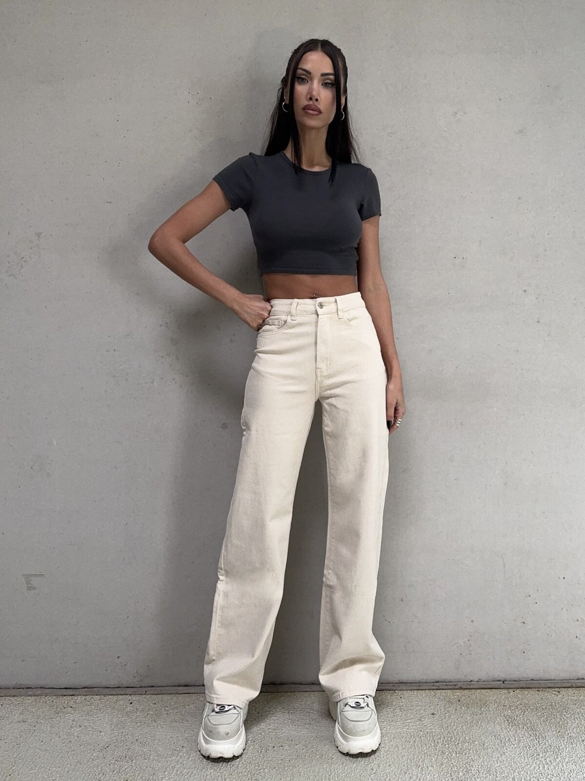 Grossista Redial - Jeans beige a gamba dritta in tessuto stretch