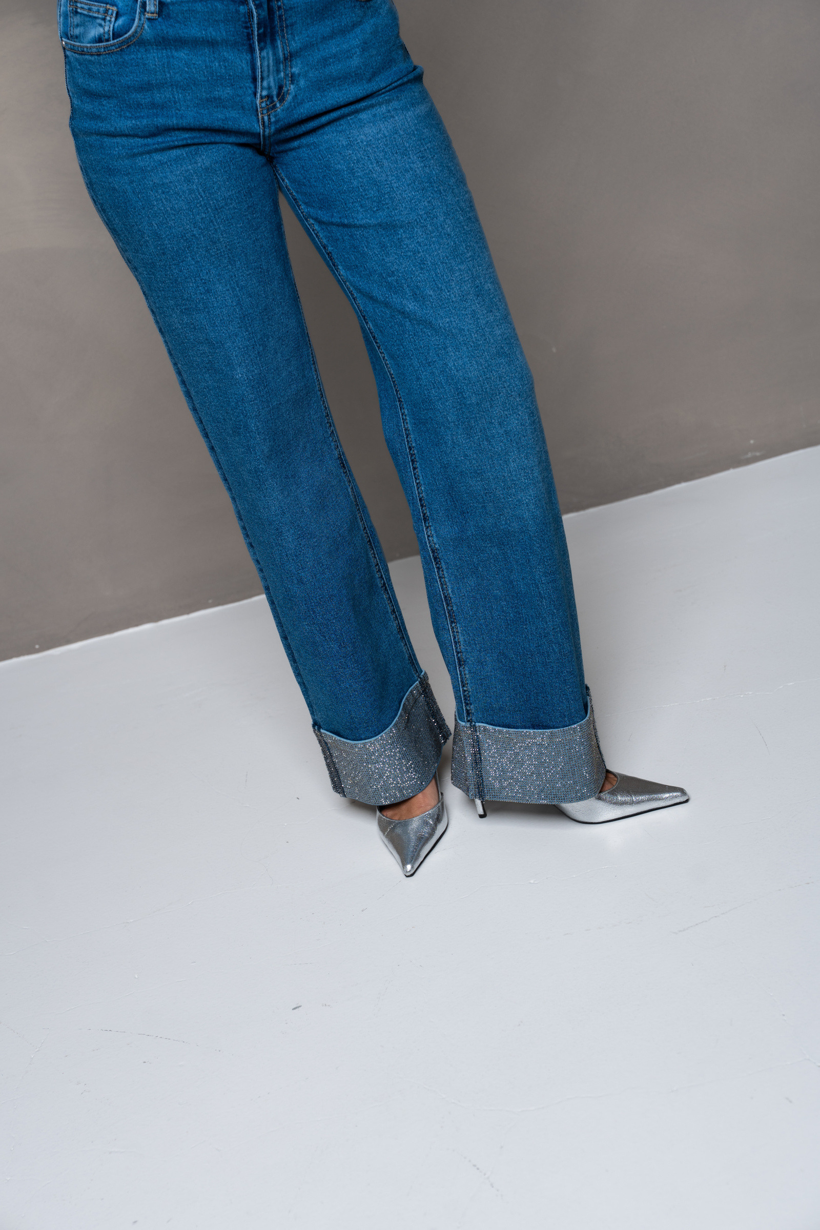 Wholesaler REDIAL - Straight-leg jeans with rhinestone and sequin hem