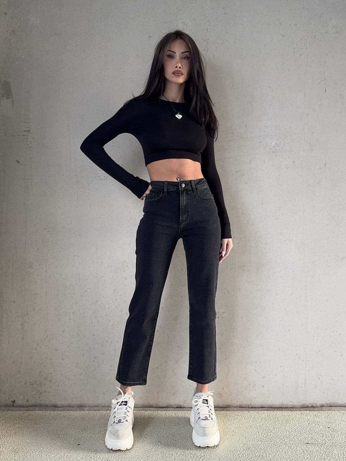 Wholesaler Redial - Stretch jeans Mom Fit Black worn out