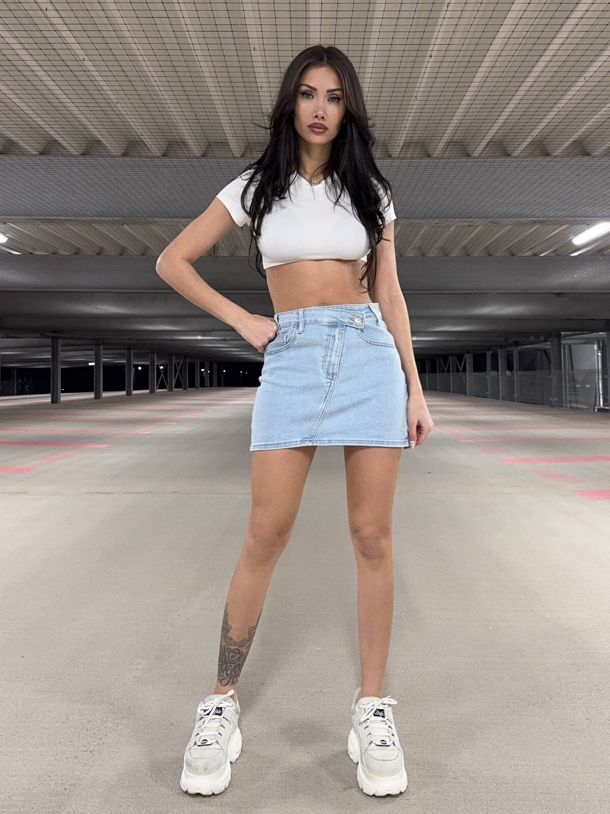 Wholesaler Redial - High high waist skirt with asymmetrical buttoning