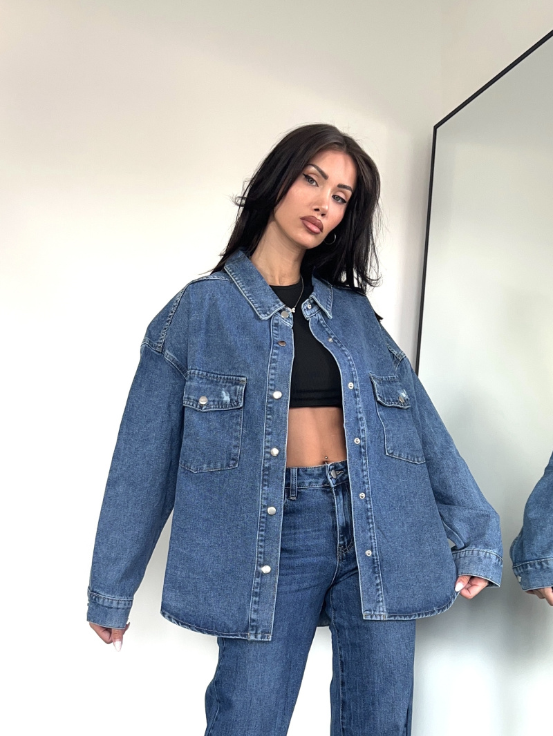 Grossiste Redial - Surchemise en denim bleu oversize avec poches à rabats