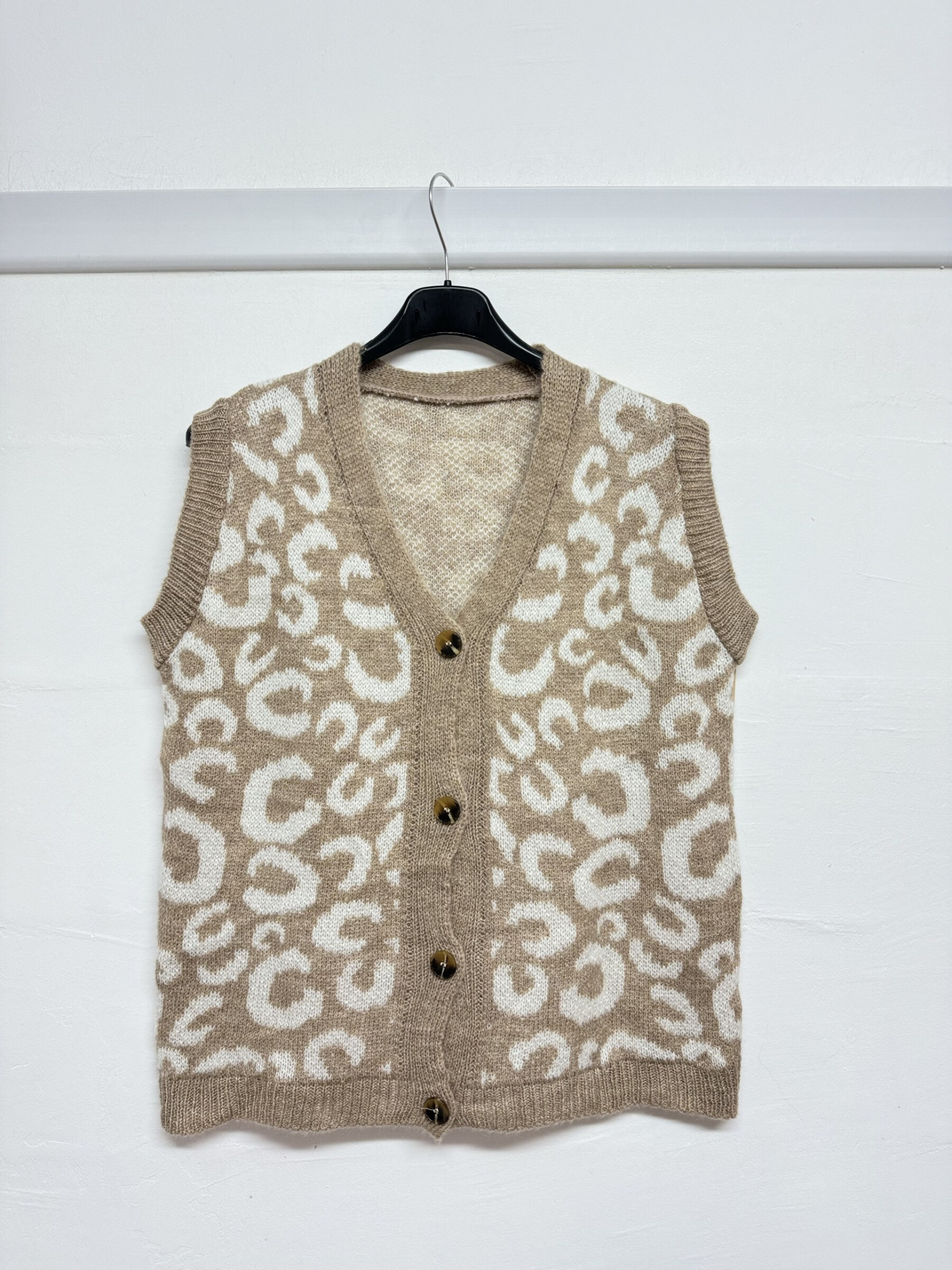 Wholesaler REM - VEST