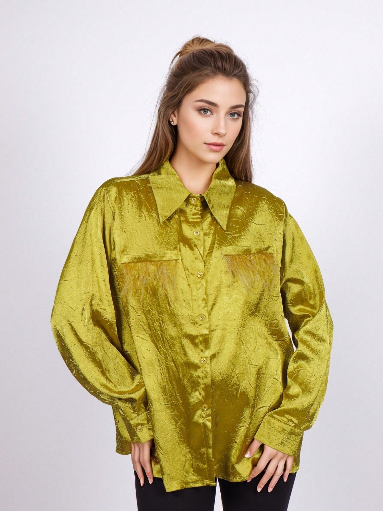 Grossiste Remix - Chemise en satin avec boutons style décontracté adaptée pour une soirée inoubliable