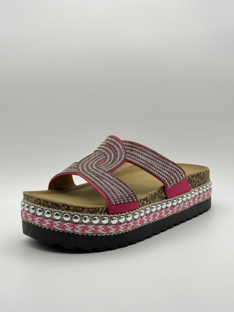 Wholesaler WILADY - Chunky sole sandals with sequin jewelry patterns