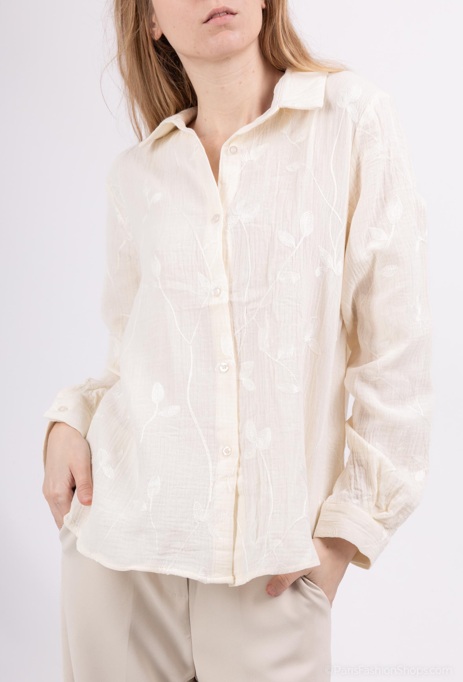 Wholesaler Revd'elle - Revd'elle - Shirt with Fleuri embroidery