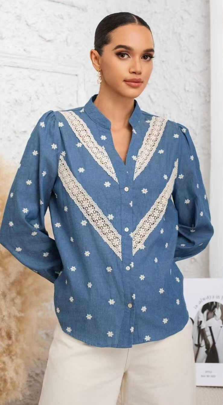 Wholesaler Revd'elle - Revd'elle - V -neck shirt with Fleuri embroidery