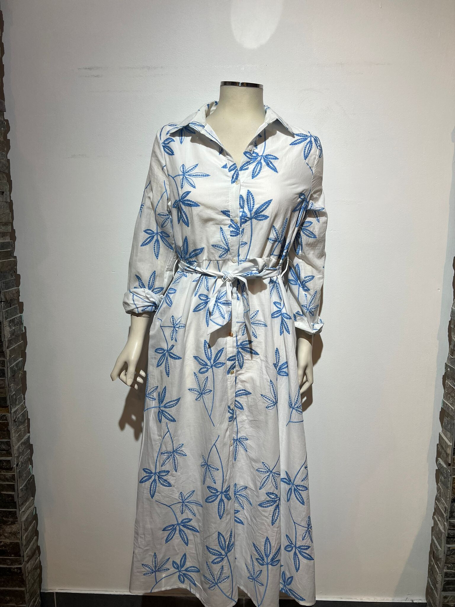 Wholesaler Revd'elle - Revd'lle - Shirt dress with flower belt and embroidery