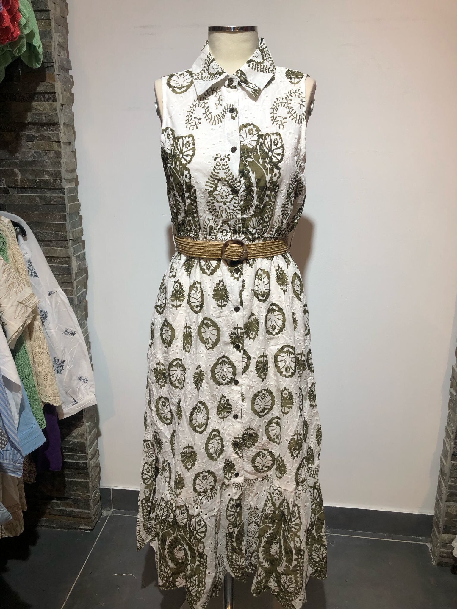 Wholesaler Revd'elle - Revd'lle - Long sleeveless dress with belt and embroidery