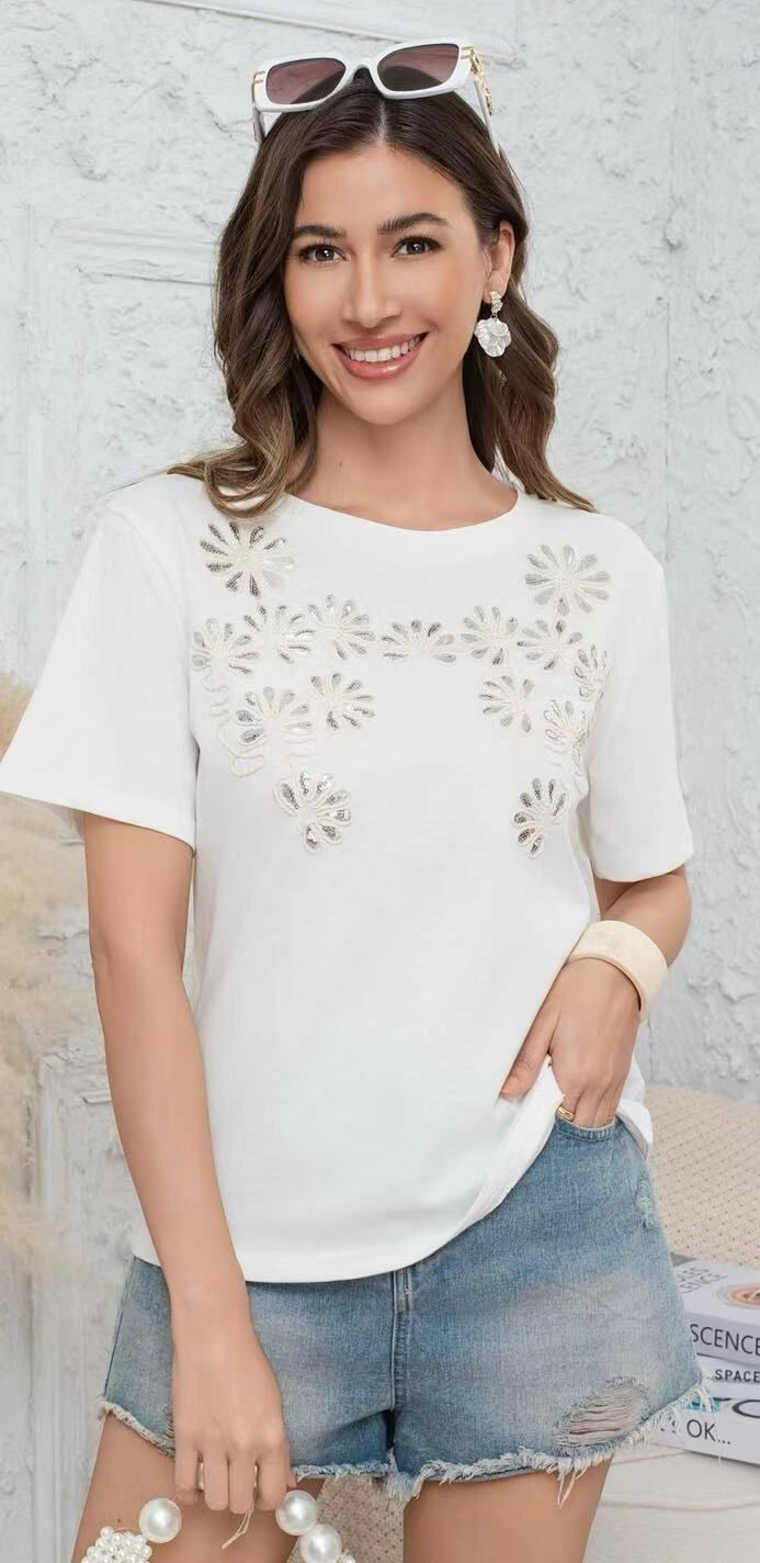 Grossiste Revd'elle - Revd'elle - T-Shirt manche courte avec broderie rempli de pailette