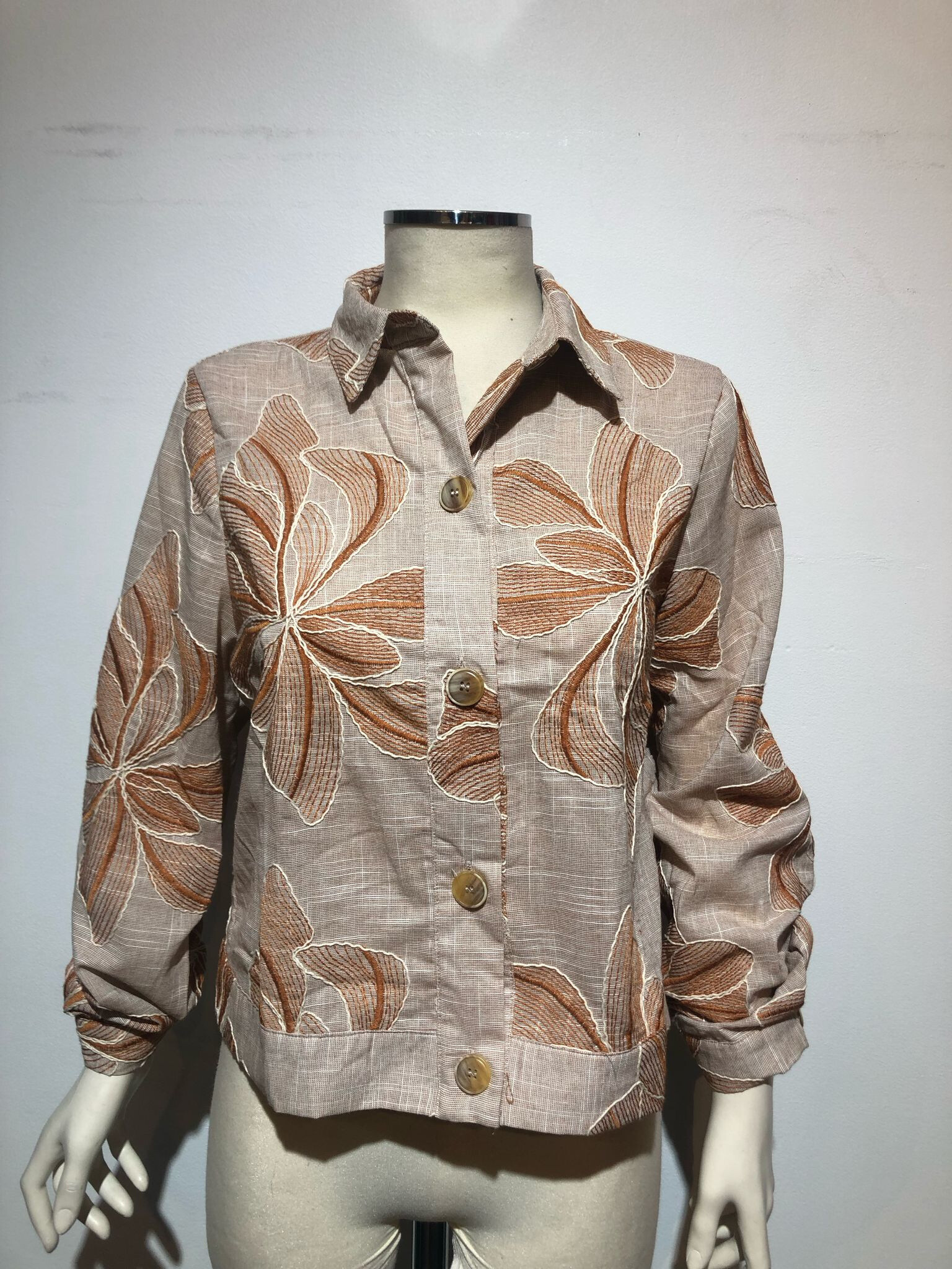 Grossista Revd'elle - Revd'elle - gilet con ricamo Fleuri