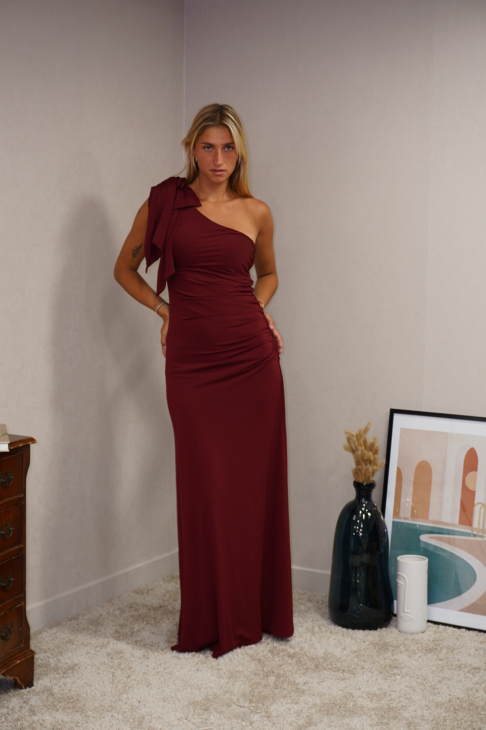 Mayorista REVEROSE by Lucas & Emma - Vestido de ceremonia elegante con corte refinado