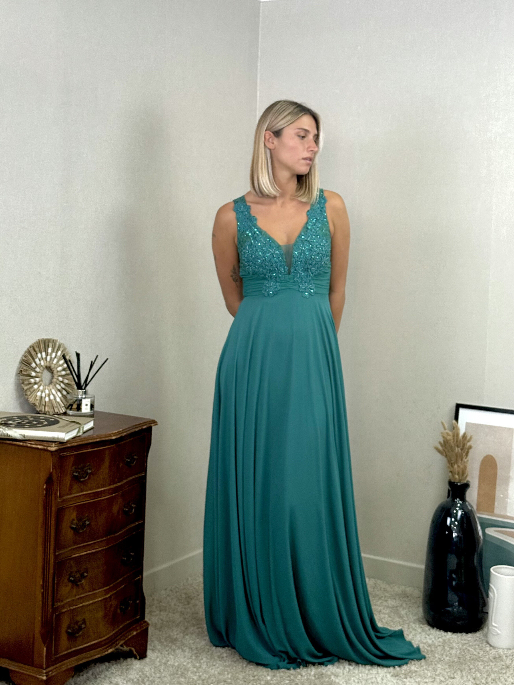 Großhändler REVEROSE by Lucas & Emma - Elegantes Zeremoniekleid mit raffinierter Passform