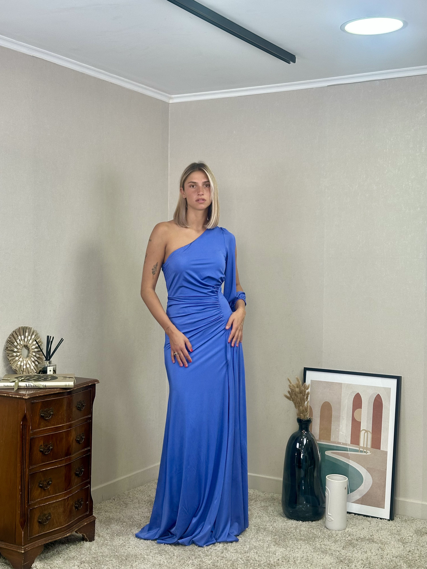 Mayorista REVEROSE by Lucas & Emma - Vestido de ceremonia elegante con corte refinado