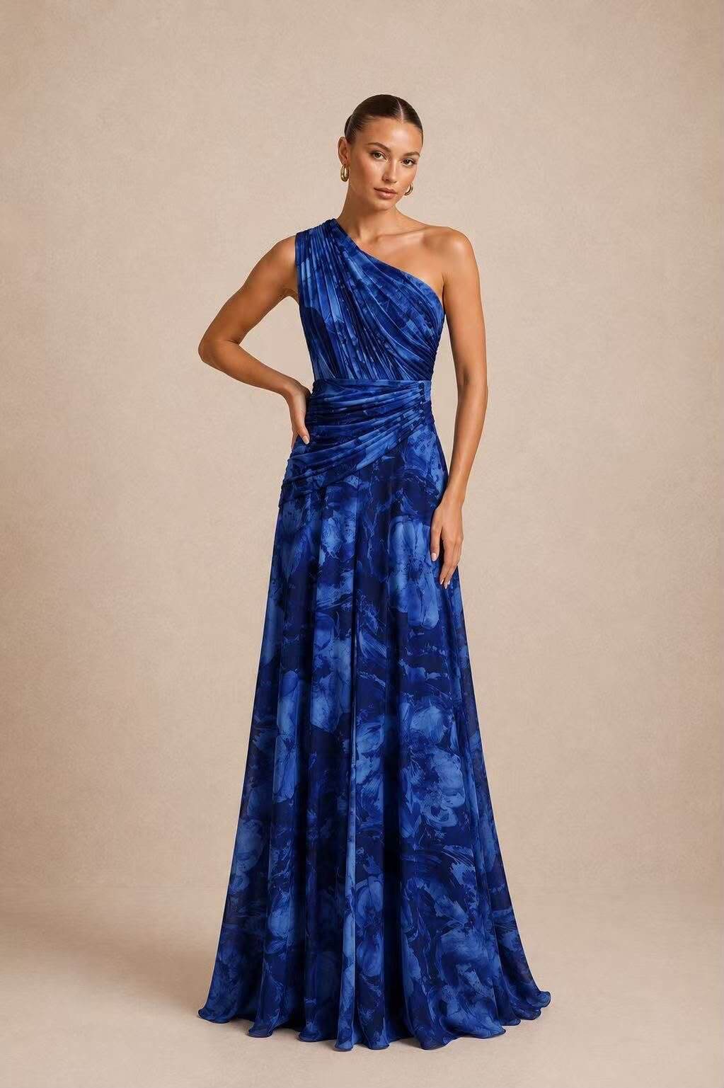 Mayorista REVEROSE by Lucas & Emma - EAUBONNE - Elegante vestido de noche largo asimétrico plisado con estampado floral