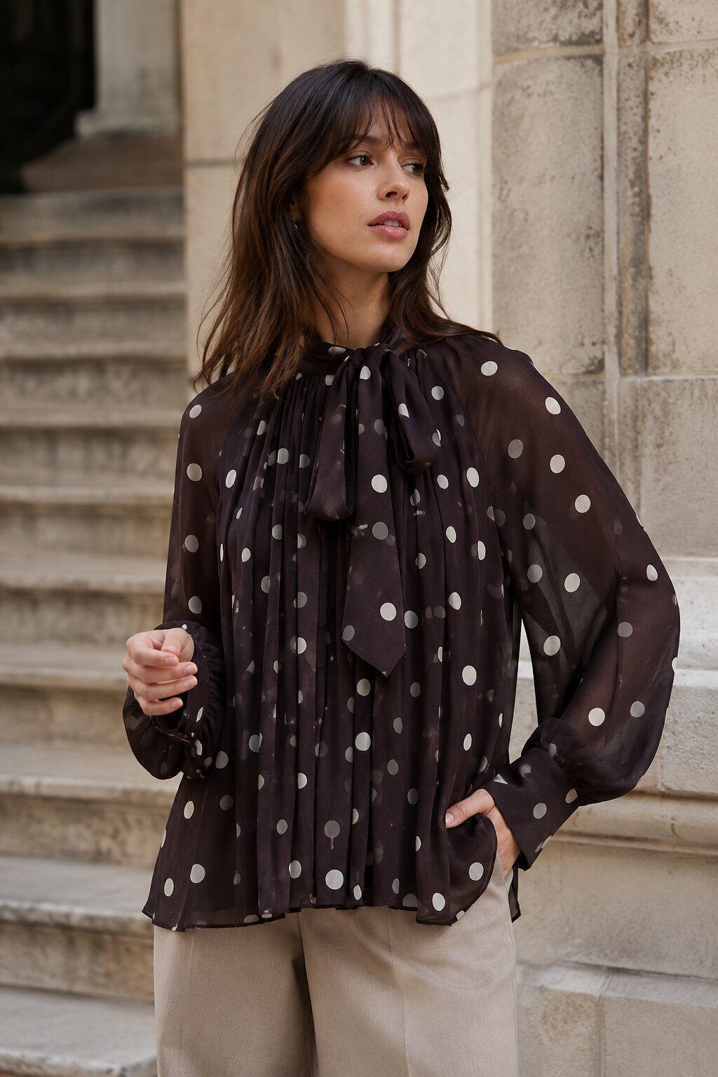 Grossista Rosa Fashion - Camicia a pois con fiocco