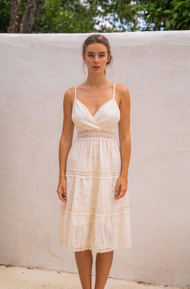 Grossiste Rosa Fashion - Robe longue en dentelle