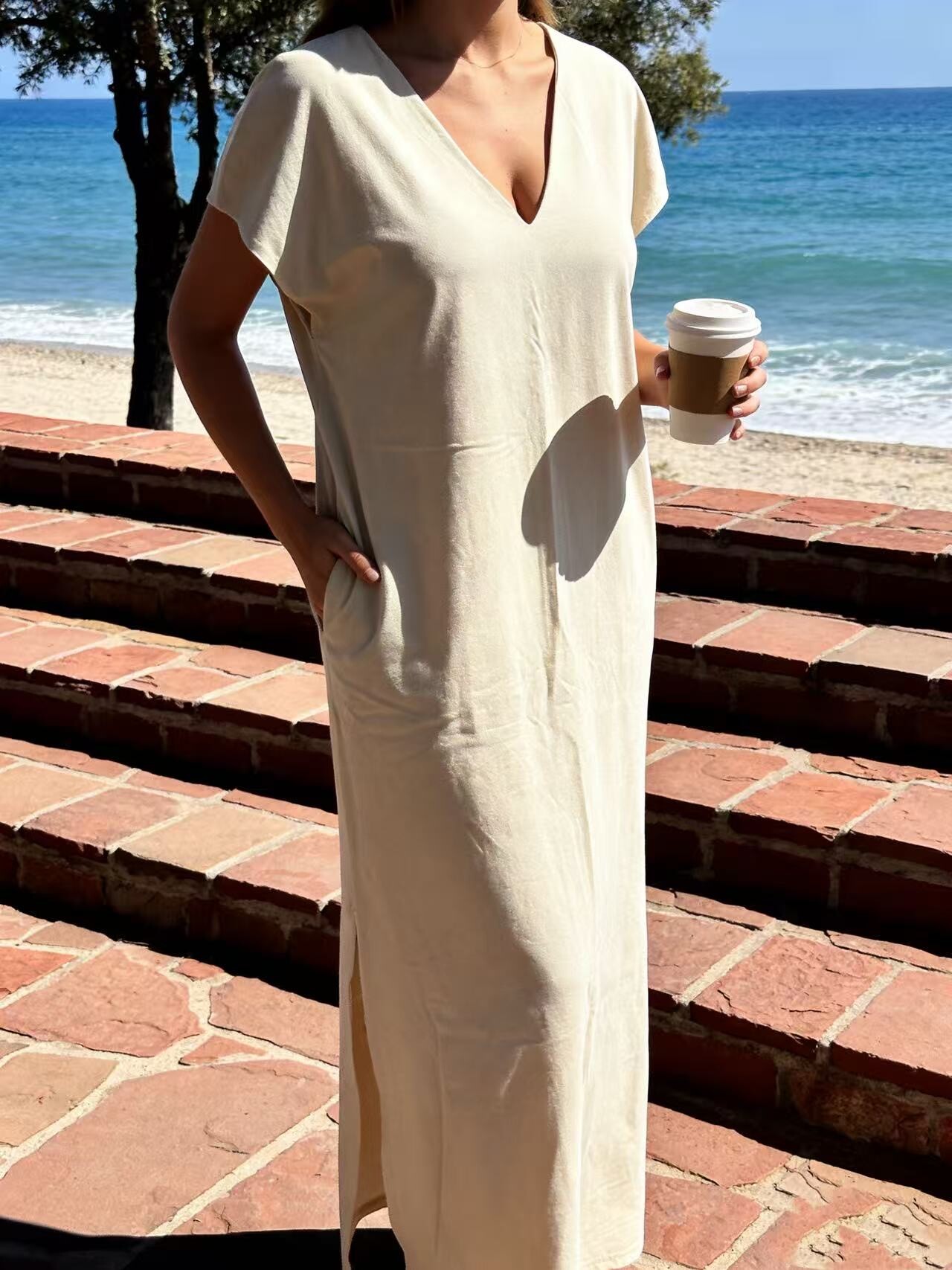 Wholesaler Rosa Fashion - Loose-fitting mid-length dress with a V-neck