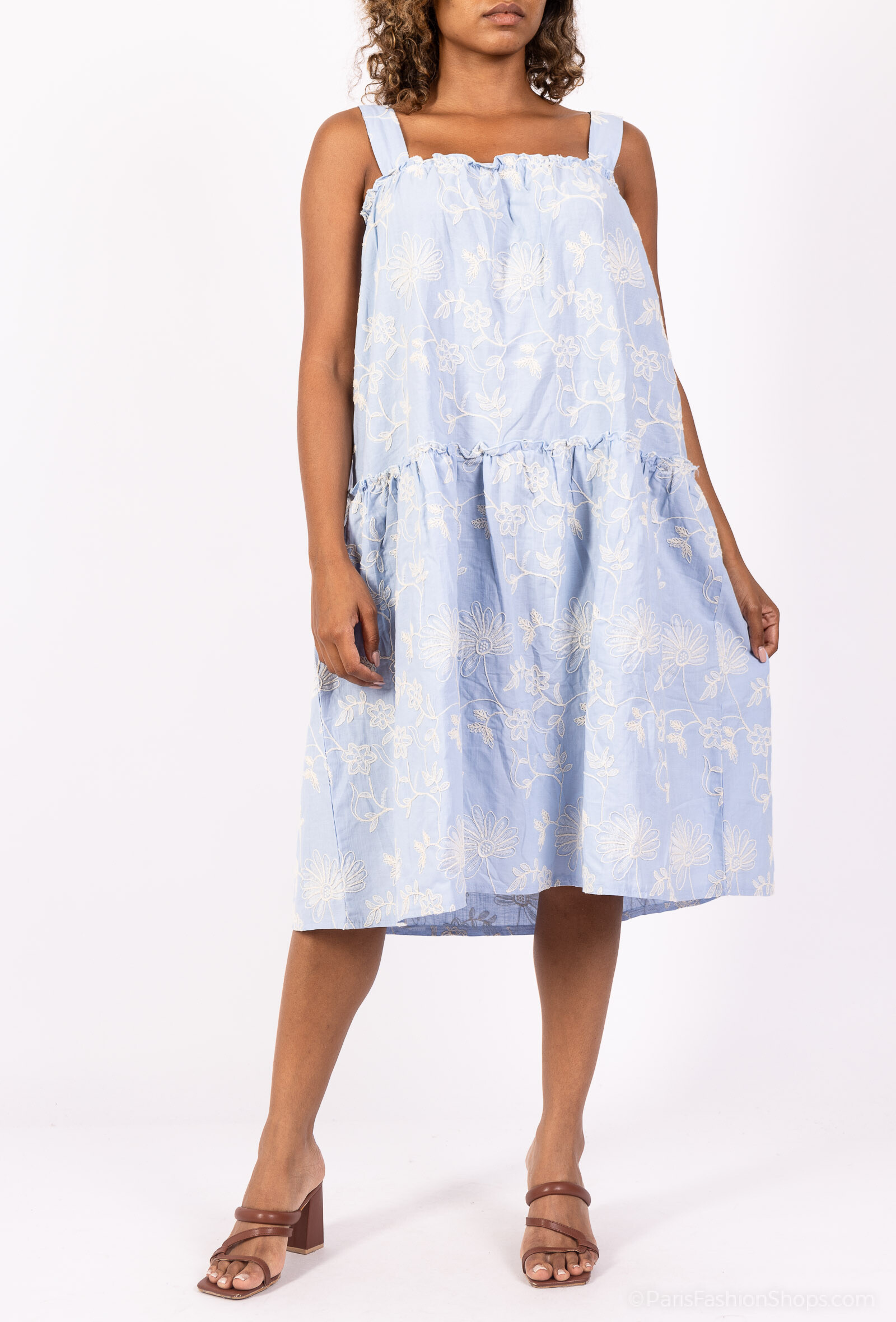 Großhändler Rosa Fashion - Kurzes Kleid mit Trägern