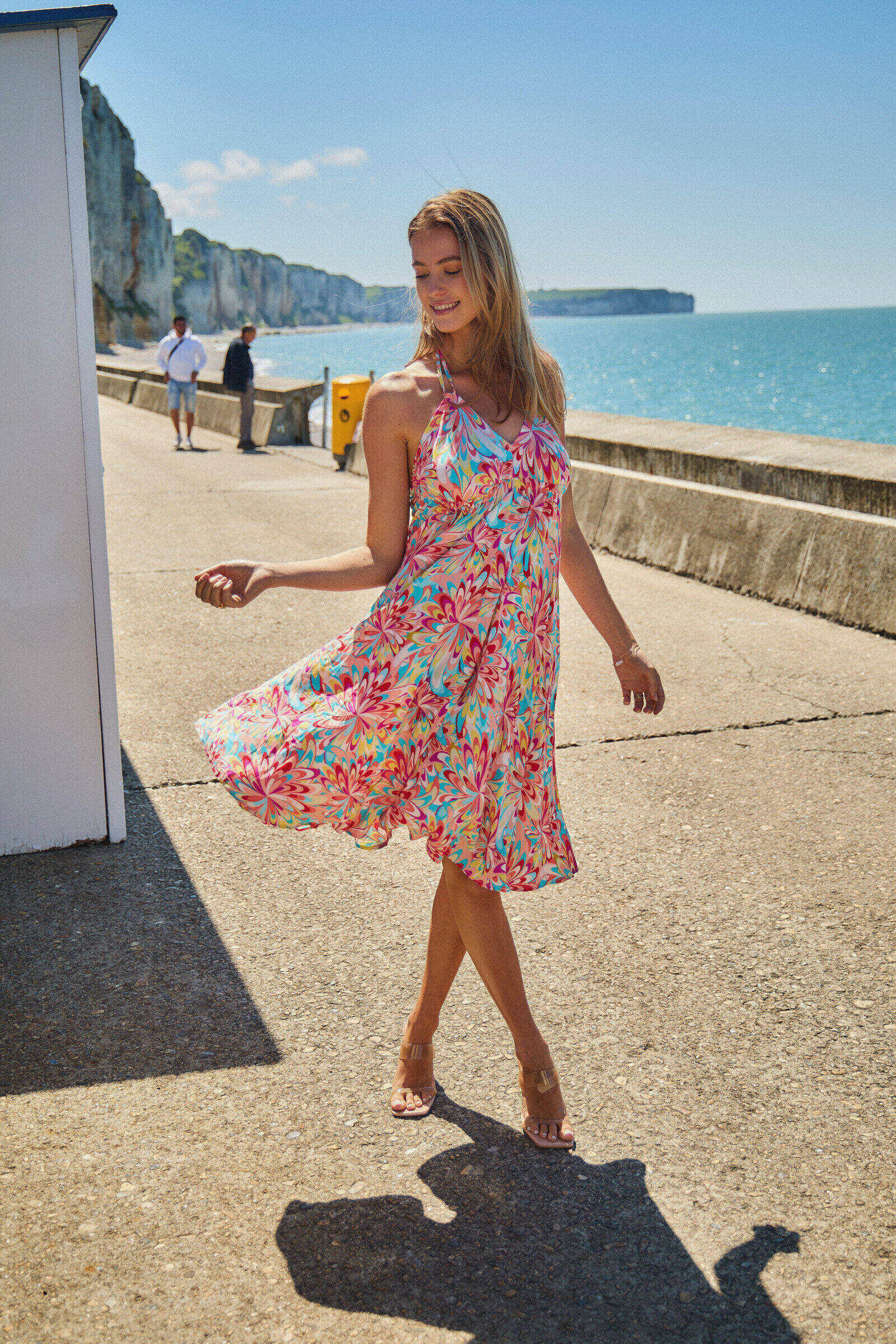 Grossista Rosa Fashion - Abito midi con spalline sottili