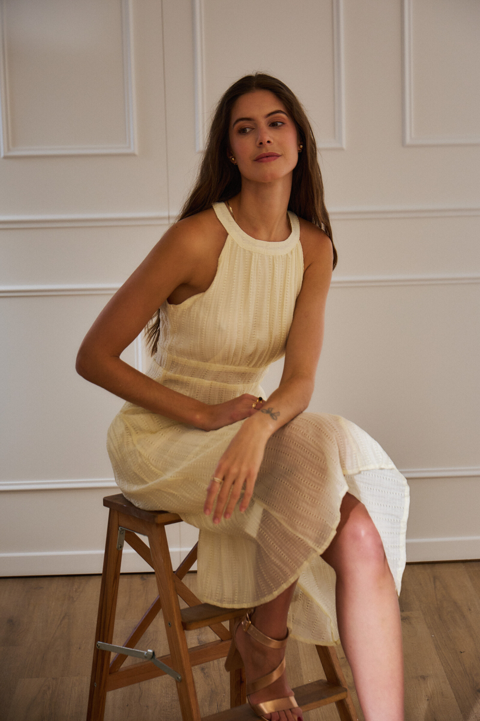 Wholesaler Rosa Fashion - Elegant pleated dress with knot