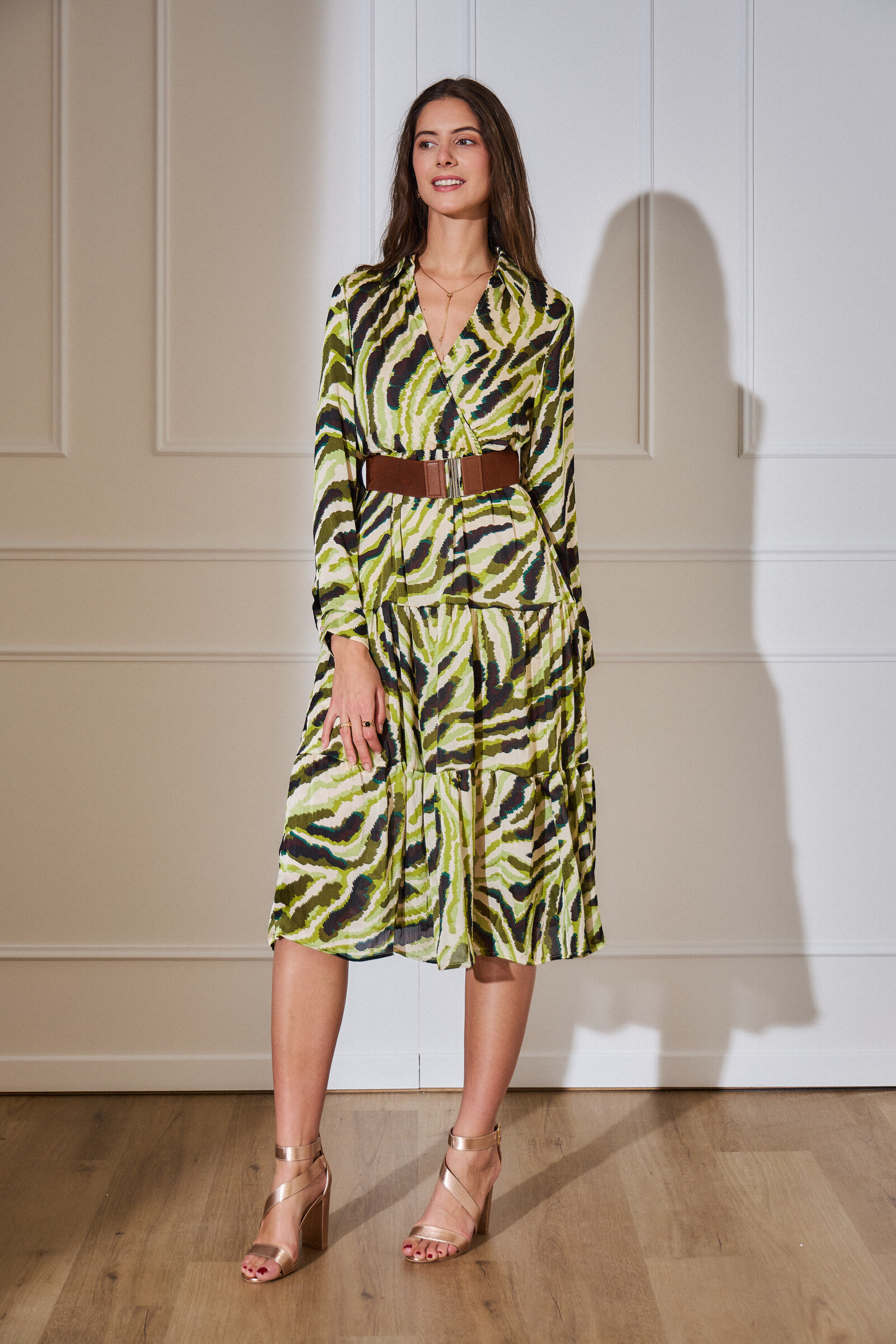 Wholesaler Rosa Fashion - Midi dress with vegetable print - touch of modernity
