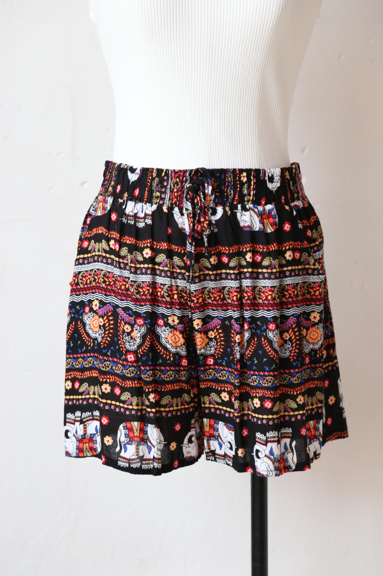 Grossiste Rosa Fashion - Short fluide à imprimé tropical