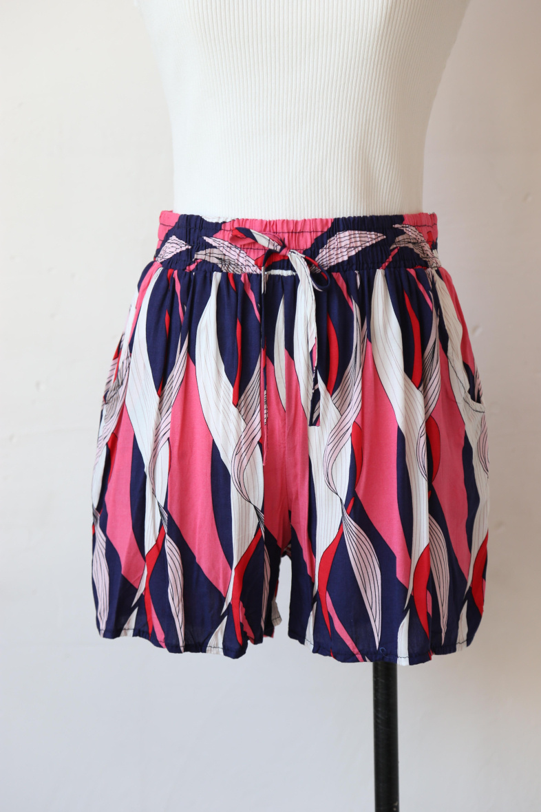Grossista Rosa Fashion - Shorts con stampa geometrica