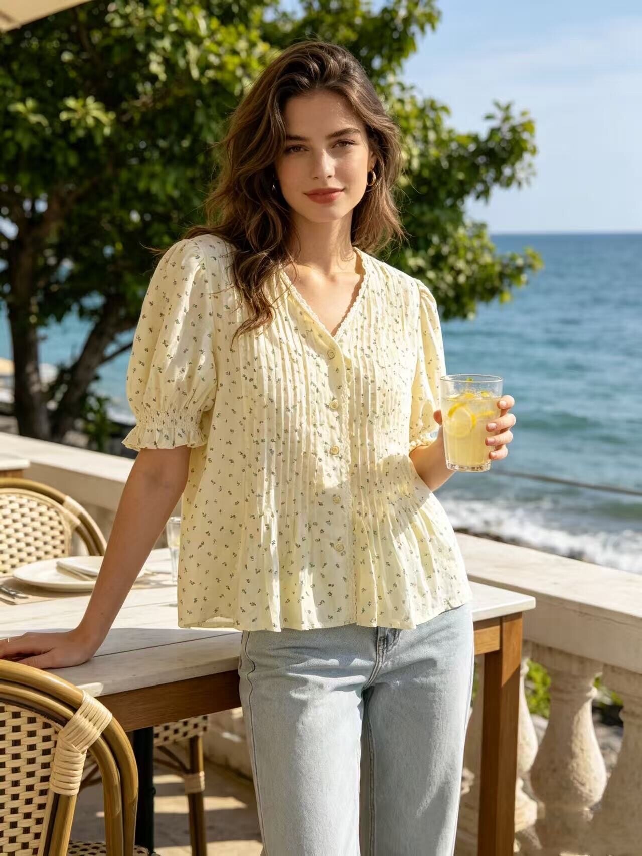 Wholesaler Rosa Fashion - Floral short-sleeve top
