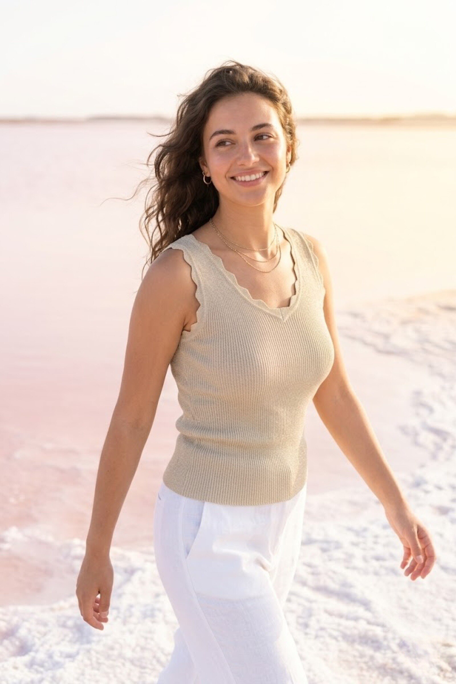 Wholesaler Rosa Fashion - Women's Lace V-Neck Tank Top