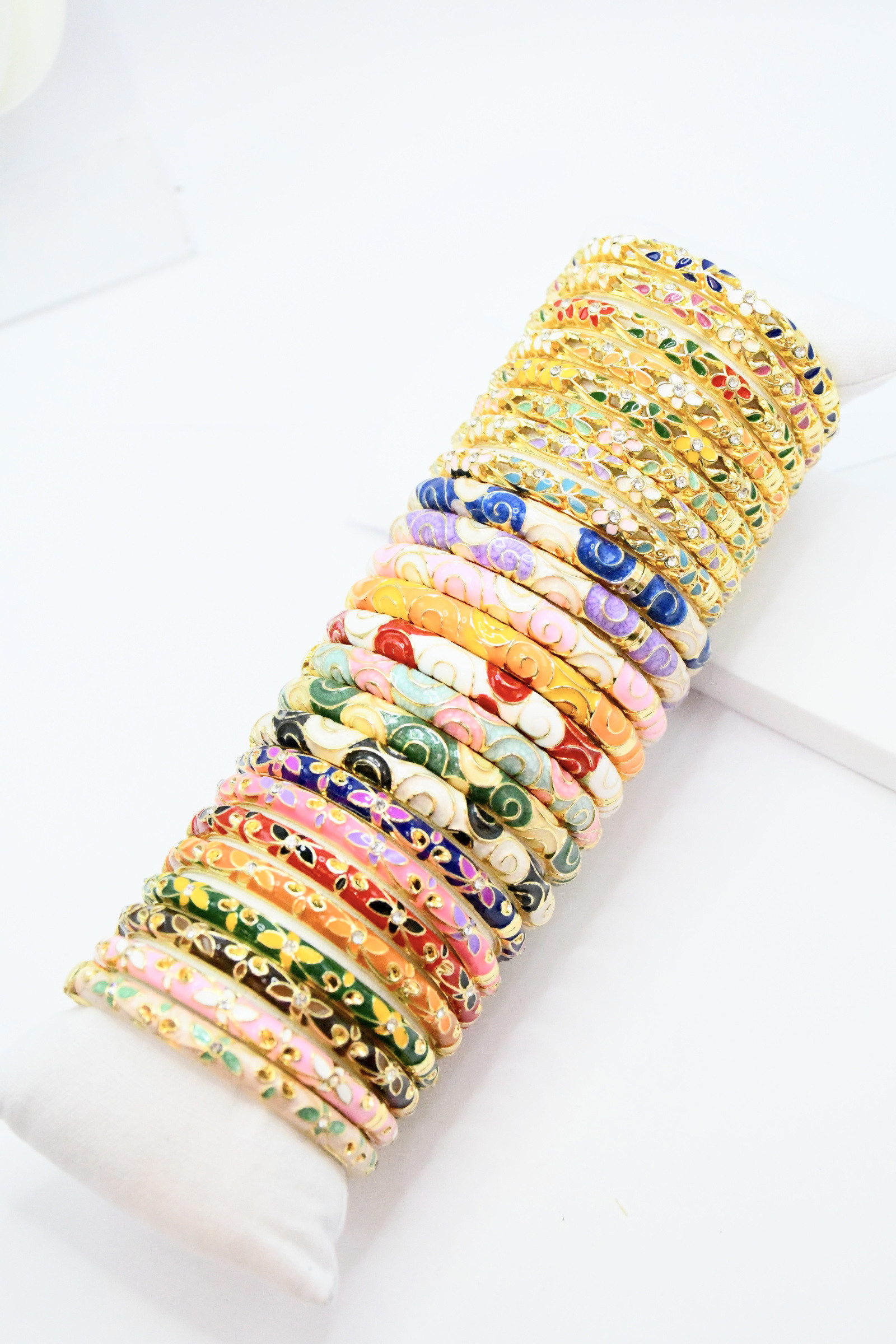 Wholesaler ROSA - Set of 24 Thai bangles