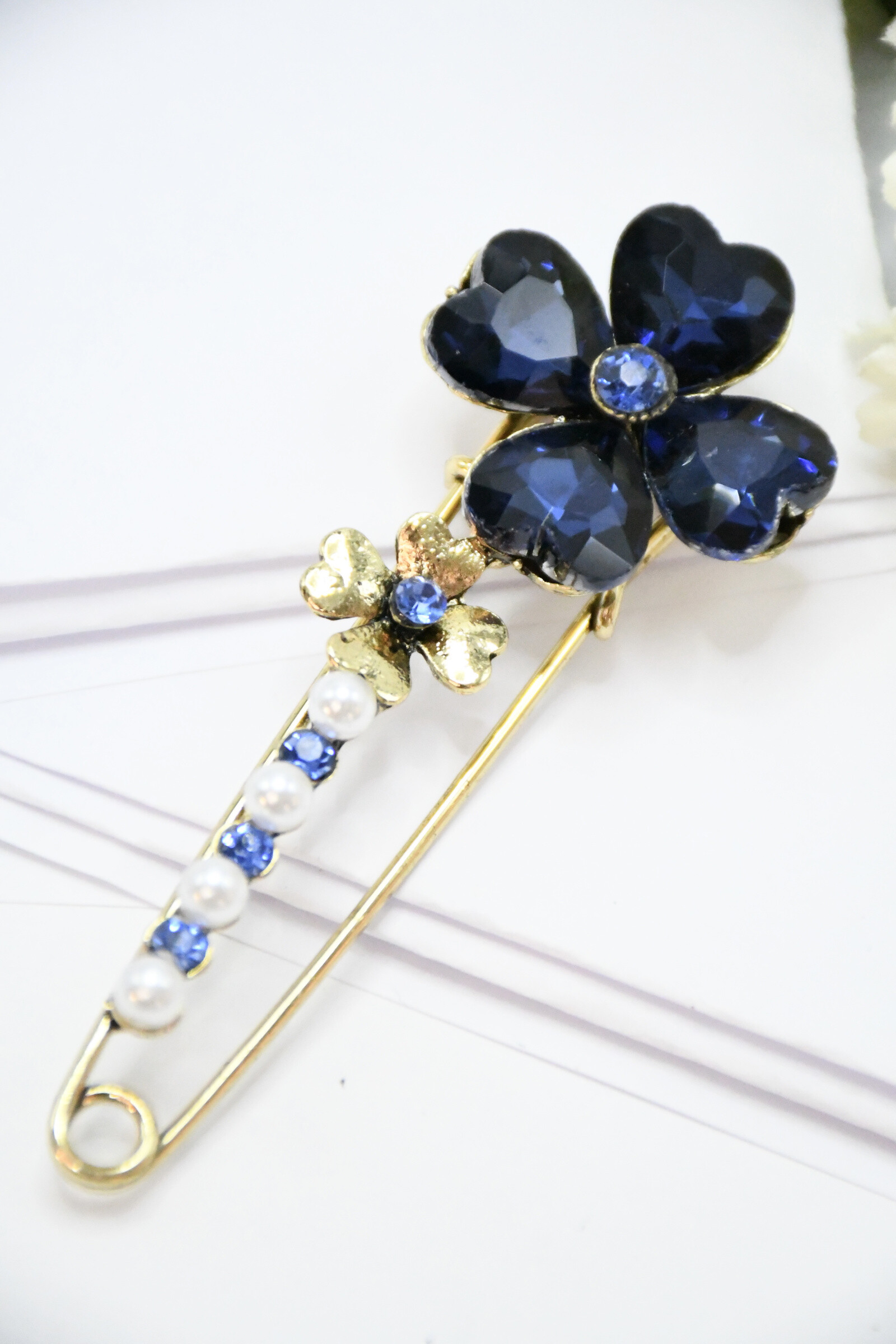Wholesaler ROSA - Brooches
