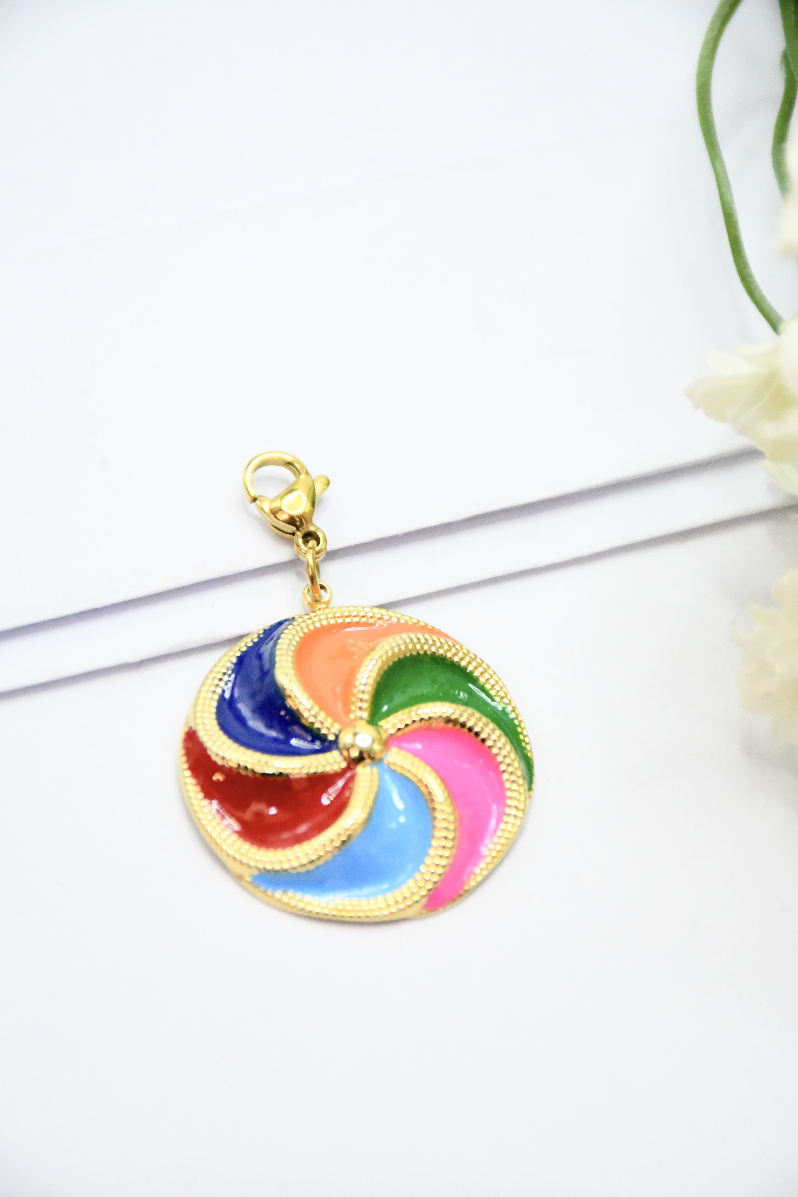 Wholesaler ROSA - Stainless steel pendants