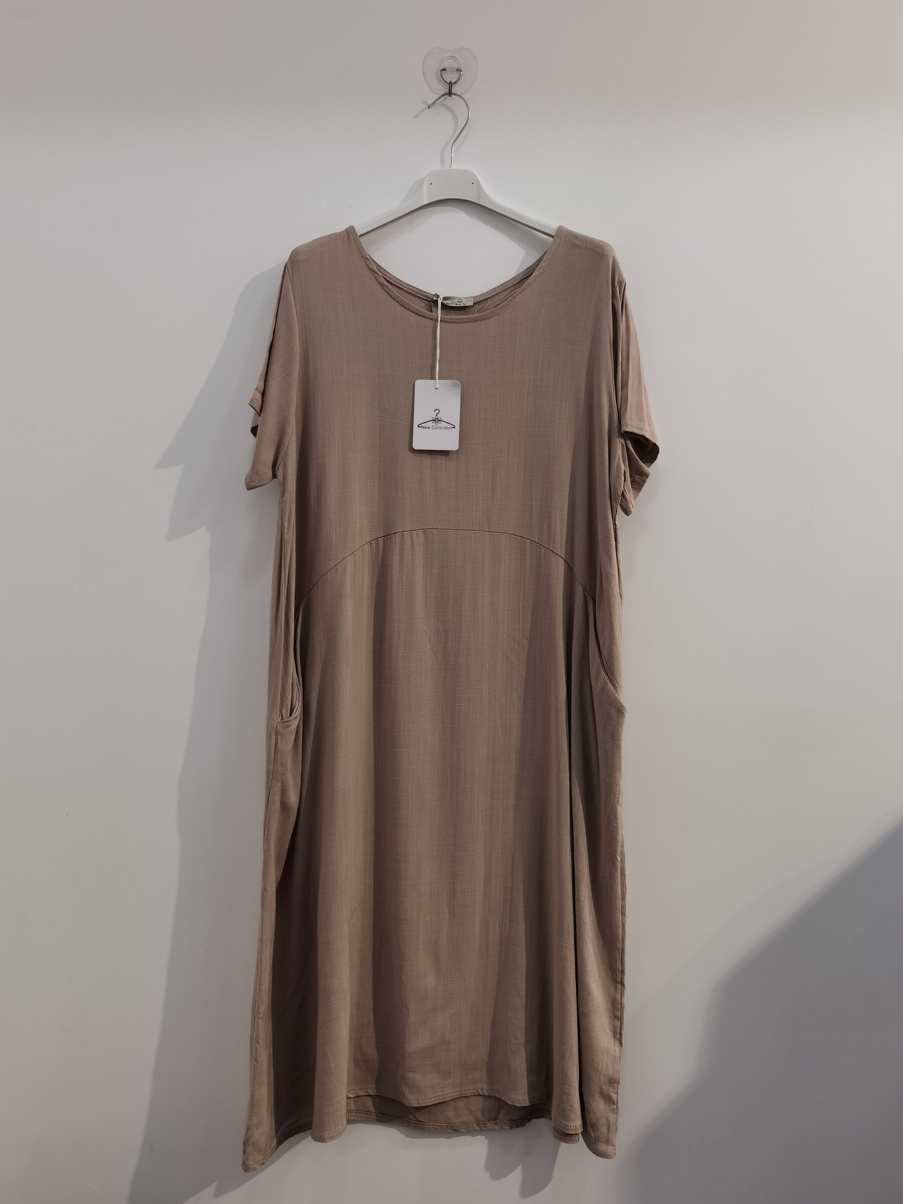 Wholesaler ROSEMARY COLLECTION - Fluid dress with pockets. One size 46/48