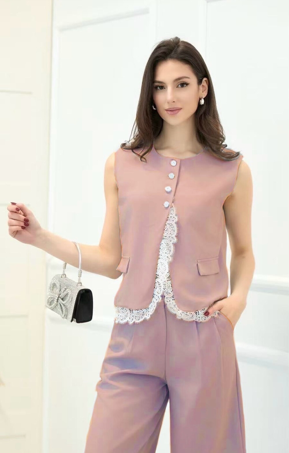Lace -sleeved vest - Nude - 1 - large format