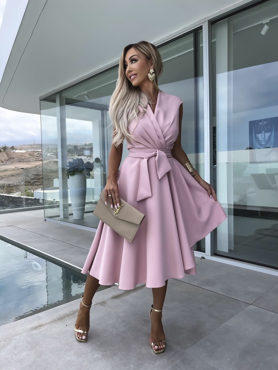 Wholesaler Rosy Days - Short sleeve belted skater dress