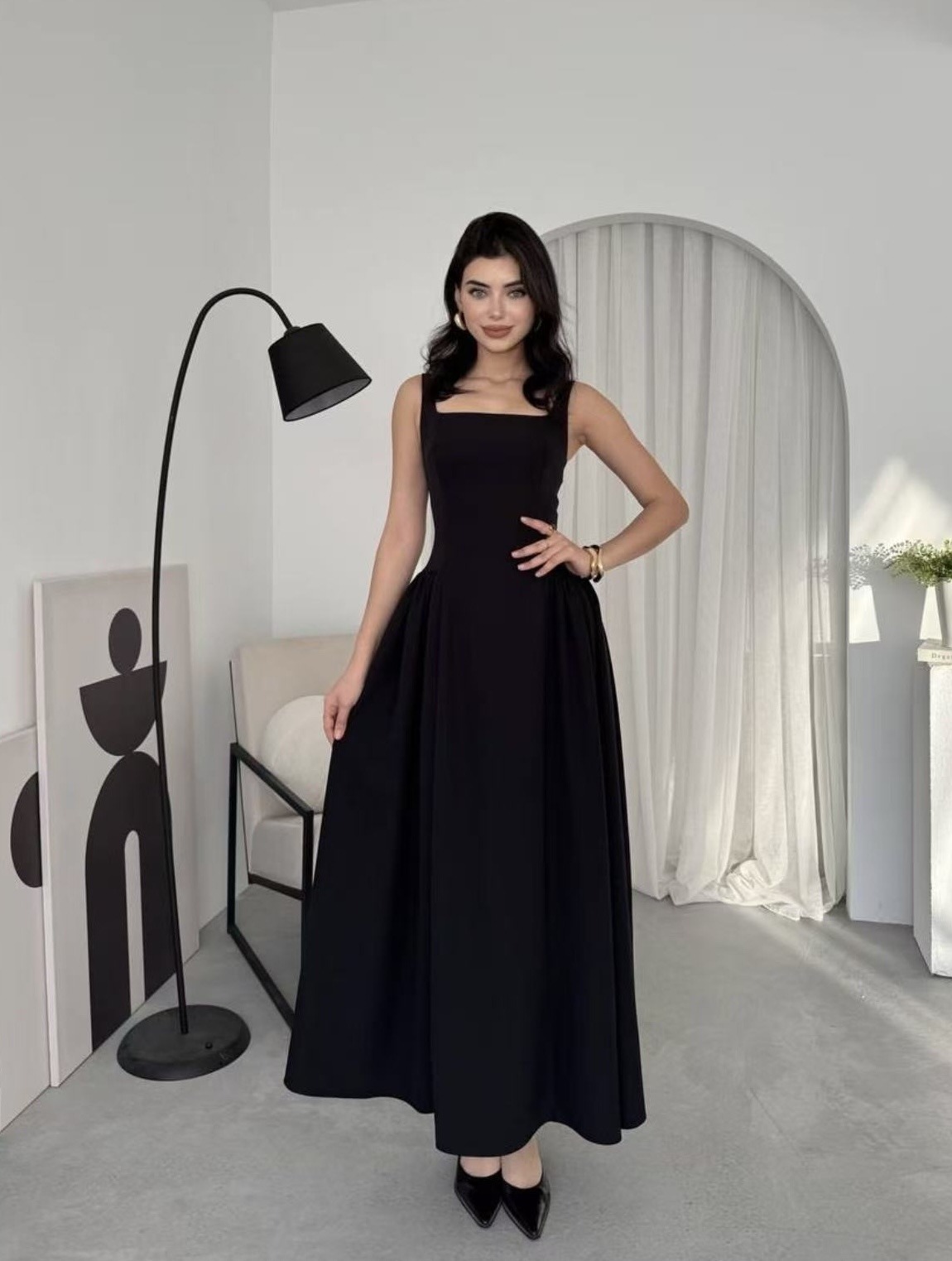 Wholesaler ROSYDAYS - Long Pleated Dress with Side Detail and Back Closure