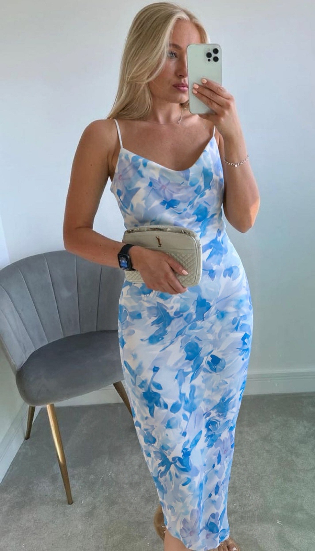 Grossiste ROSYDAYS - Robe Satinée à imprimé Fleurs Avec Fente