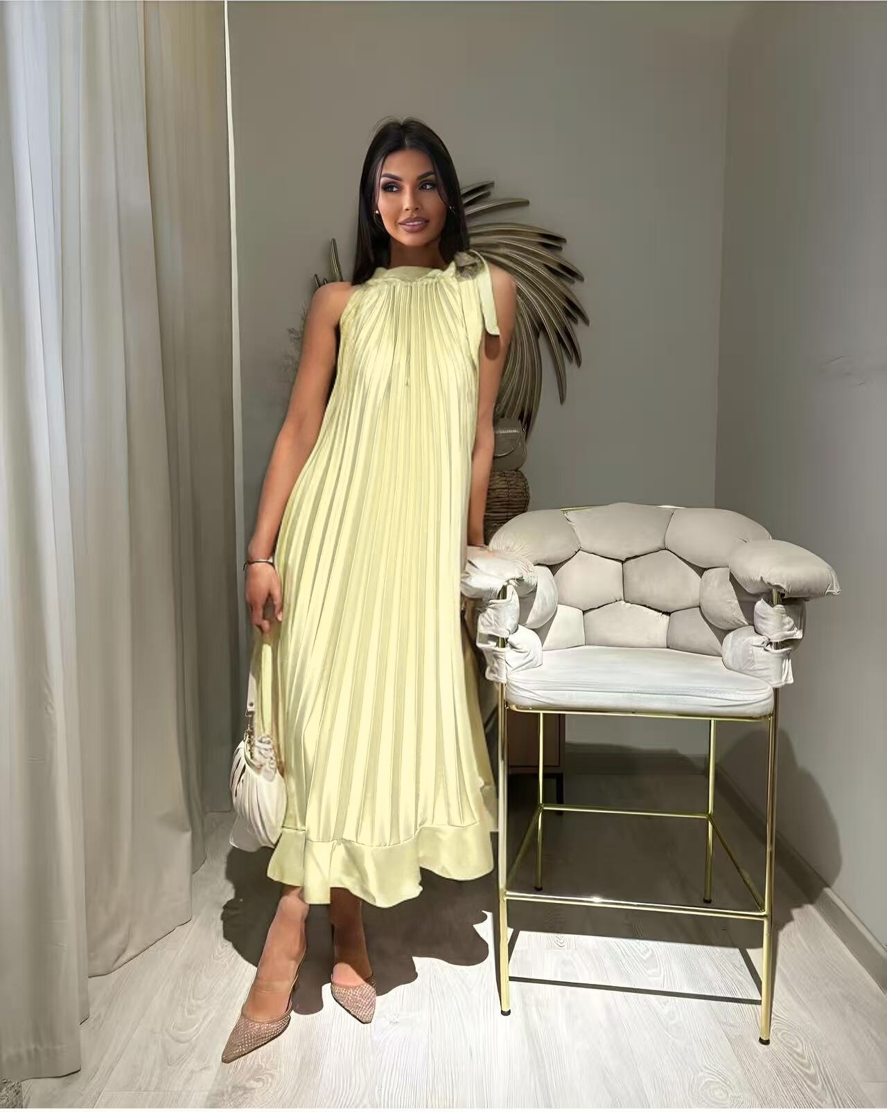 Long trapeze dress satin satin collar knot collar - Light Yellow - 1 - large format