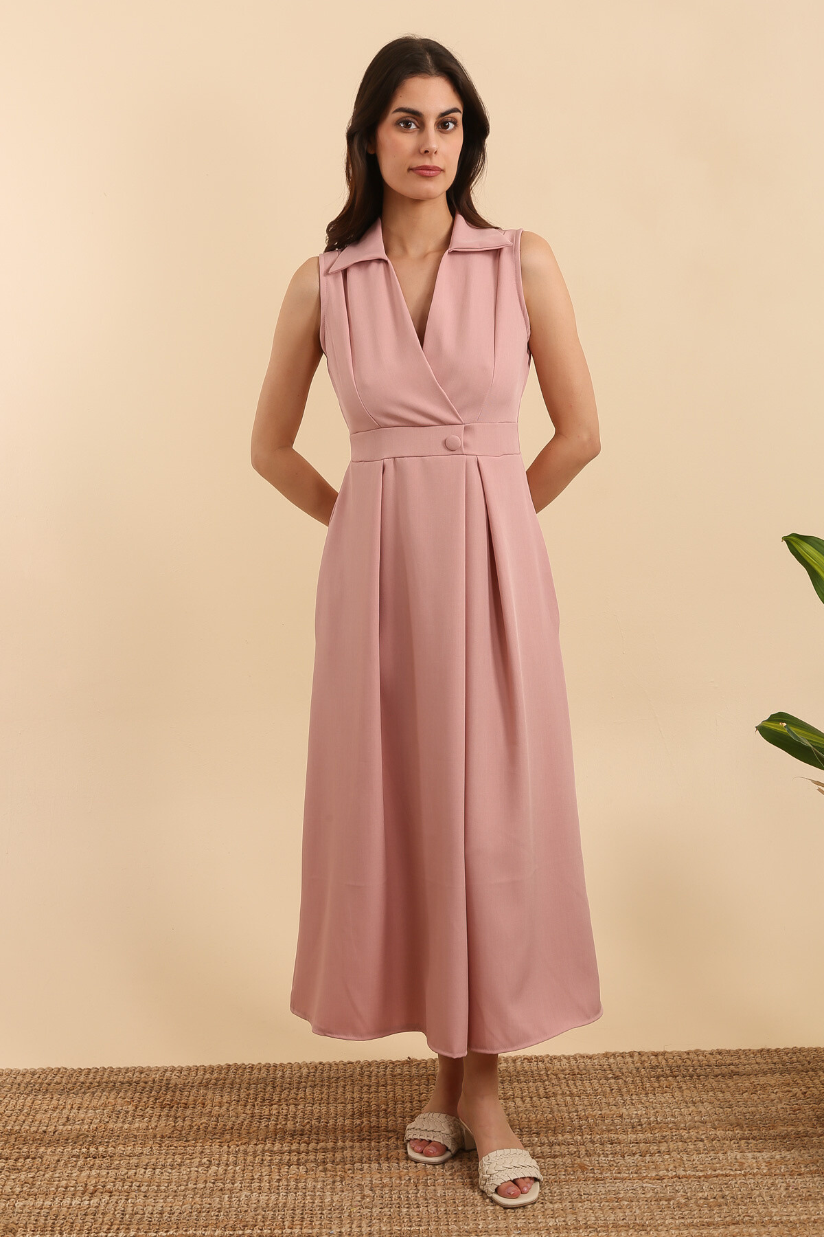 Grossista Rosy Days - Abito trapezoide chic ed elegante con bottone decorativo