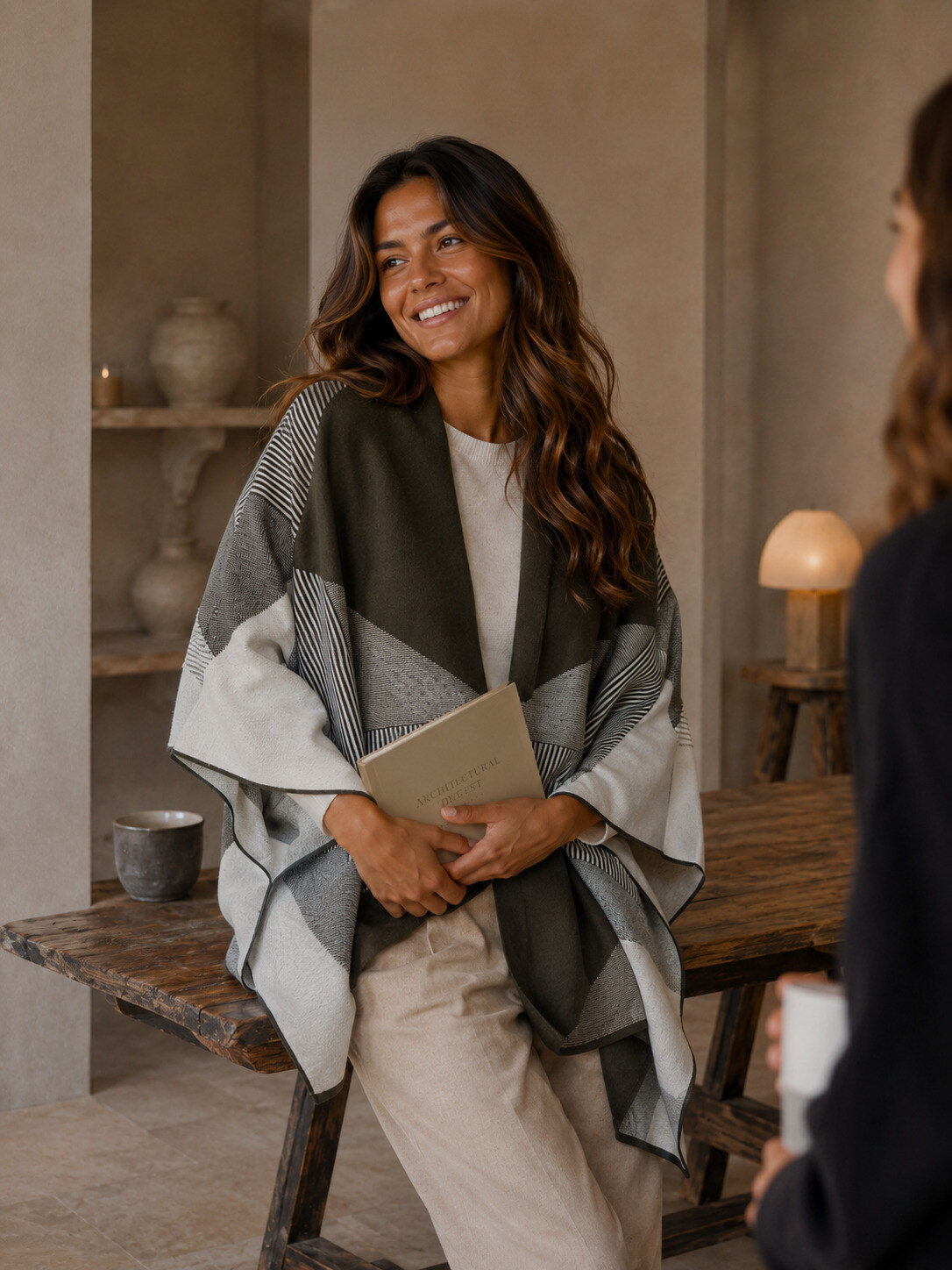 Grossista ROSYDAYS - Poncho Mantella a Motivi Geometrici