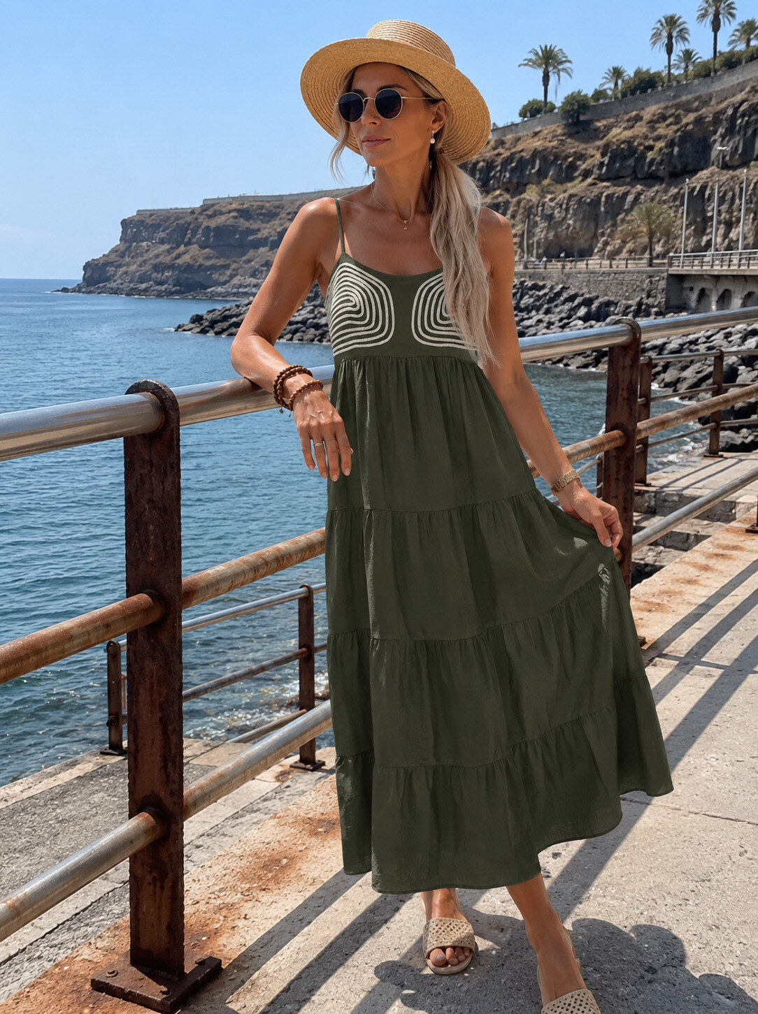 Großhändler ROSYDAYS - Trendiges Viskosekleid mit Stickerei