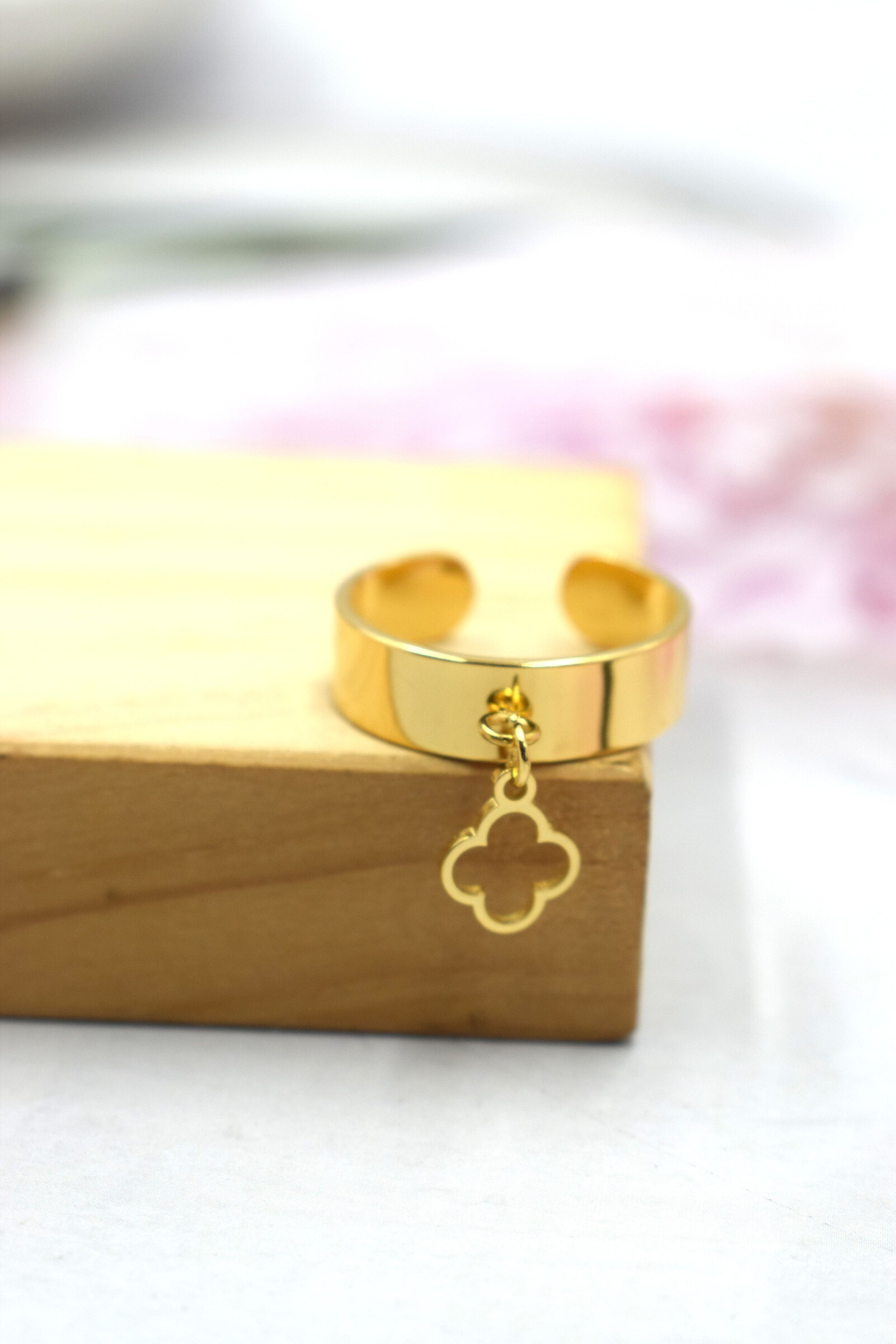 Wholesaler Rouge Bonbons - Stainless steel clover ring